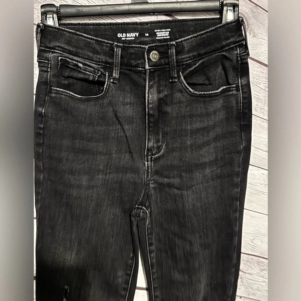 Old Navy Extra High Rise Rockstar Jeggings Black Skinny Destressed Jeans